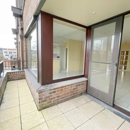Rent this 2 bed apartment on Burgemeester Schinkelstraat 1A;1B in 8500 Kortrijk, Belgium
