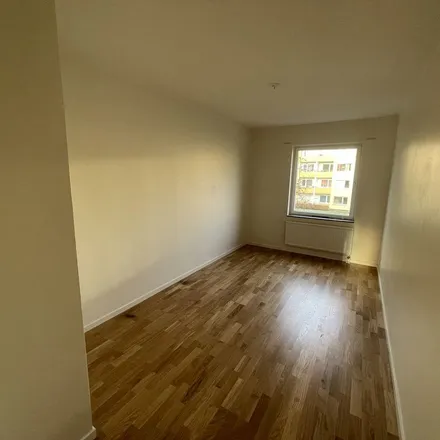 Rent this 3 bed apartment on Runebergsgatan 48D in 611 37 Nyköping, Sweden