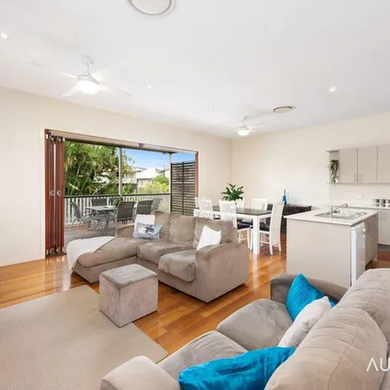 Image 4 - 143 Morehead Avenue, Norman Park QLD 4170, Australia - Apartment for rent
