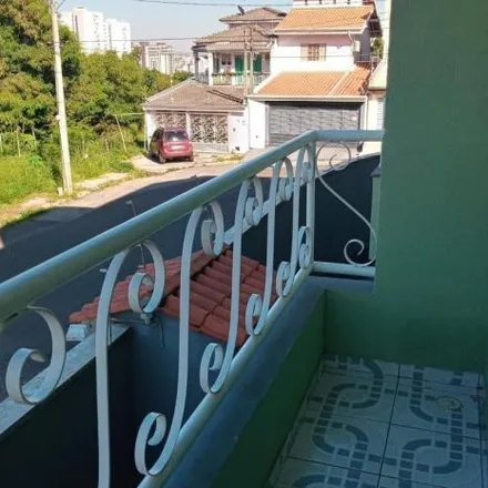 Rent this 3 bed apartment on Escola Estadual Professor Gumercindo Gonçalves in Rua Doraci de Barros 65, Jardim Gonçalves