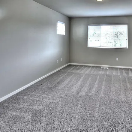 Image 3 - 17698 29th Avenue Court East, Frederickson, WA 98445, USA - Room for rent