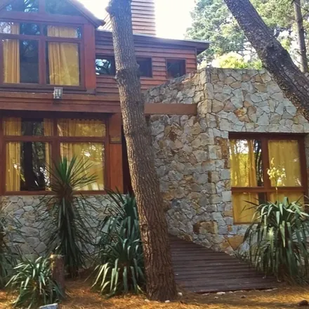 Buy this 4 bed house on Albatros in Partido de Villa Gesell, Mar de las Pampas