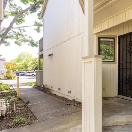 Buy this 2 bed condo on 2531 Westberry Drive in Santa Rosa, CA 95403