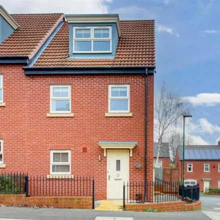 Buy this 3 bed duplex on 7 Weaving Gardens in Nottingham, NG5 3JH
