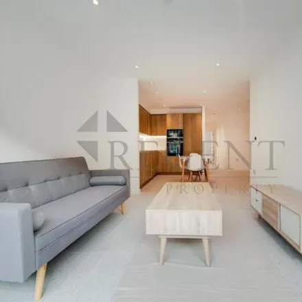 Image 2 - Georgette Apartments, 2 Cendal Crescent, London, E1 2GA, United Kingdom - Room for rent