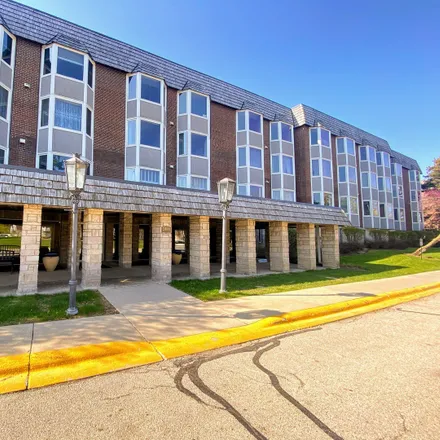 Rent this 2 bed condo on 2402 Windsor Mall in Park Ridge, IL 60068