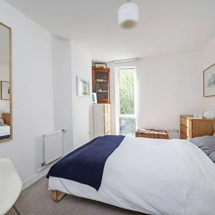 Rent this 2 bed apartment on Trafalgar Gardens in London, E1 3FA