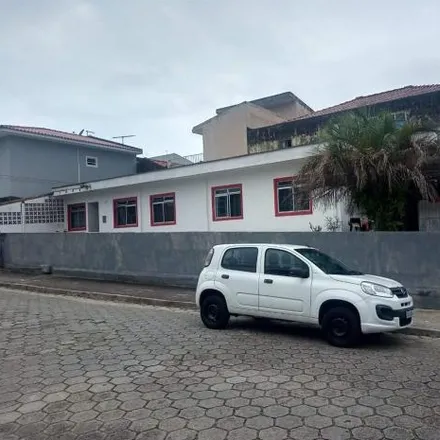 Buy this 3 bed house on Rua Santa Terezinha in Ipiranga, São José - SC