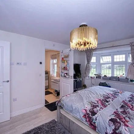 Rent this 4 bed apartment on Cricketers Grove in Harborne, B17 8BF