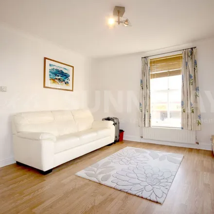 Rent this 2 bed apartment on South Wimbledon in Morden Road, London