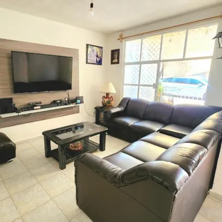 Buy this 3 bed house on Privada La Habana in Fraccionamiento Las Américas, 55070 Ecatepec de Morelos