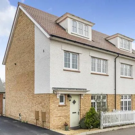 Buy this 4 bed duplex on Parker Drive in Basildon, SS16 5LQ