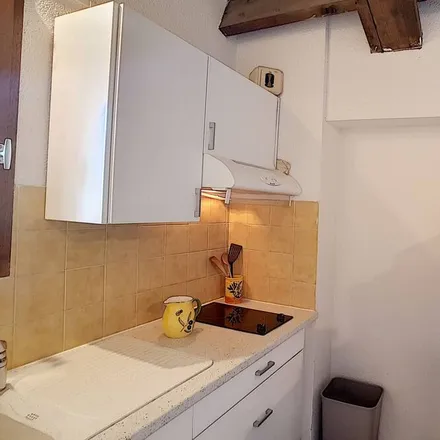 Rent this 1 bed apartment on 34240 Lamalou-les-Bains