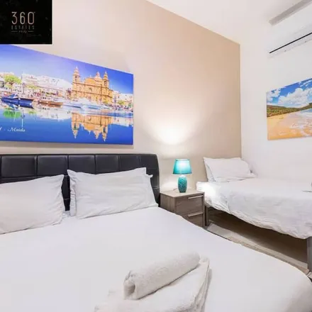 Rent this 3 bed apartment on 1500 Zaanstad