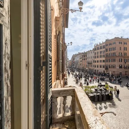 Rent this studio house on Piazza di Spagna 206