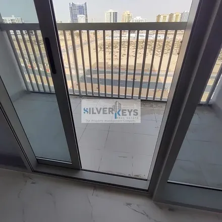 Image 2 - Sheikh Mohammed Bin Zayed Road, Wadi Al Safa 3, Dubai, United Arab Emirates - Apartment for rent