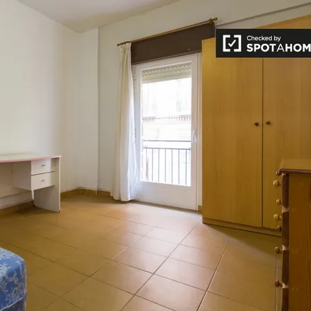 Rent this 3 bed apartment on Dancing coffee shop in Calle Misericordia, 18001 Granada