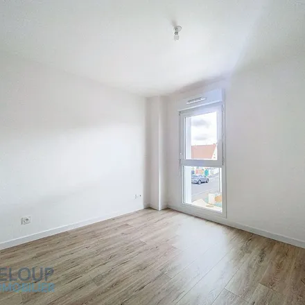 Rent this 4 bed apartment on 31 Rue Jacquard in 76140 Le Petit-Quevilly, France