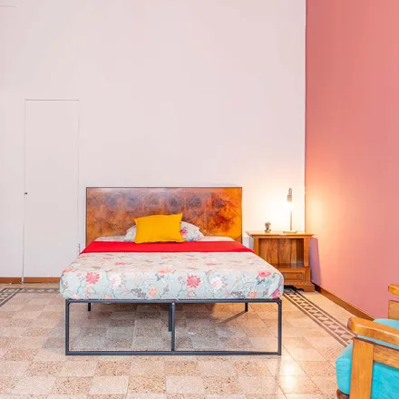 Rent this 6 bed room on Via Plinio in 70, 20133 Milan MI