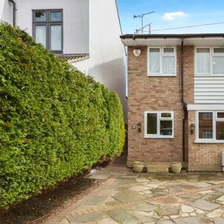 Buy this 3 bed duplex on Tomswood Hill in Fencepiece Road, London