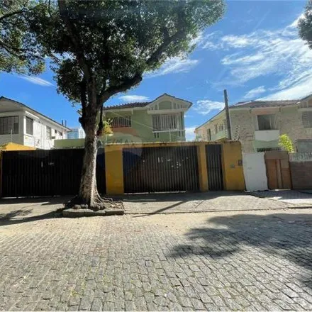 Buy this 6 bed house on Rua Bernardo Guimarães 128 in Santo Amaro, Recife - PE