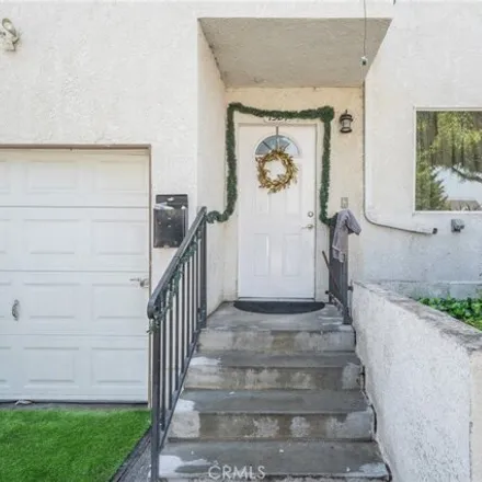 Image 3 - 1328 East 42nd Street, Los Angeles, CA 90011, USA - House for sale