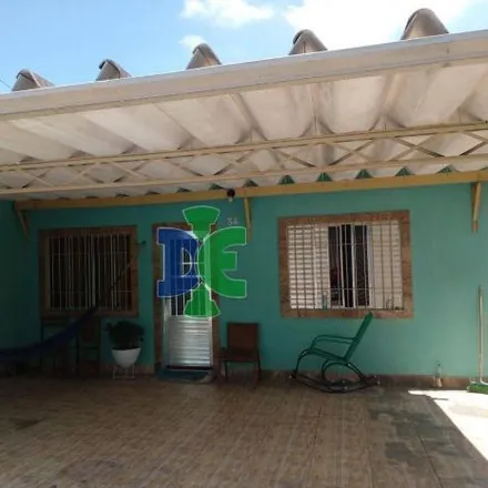 Buy this 2 bed house on Rua Manoel Preto in Vila São Judas Tadeu, Jacareí - SP