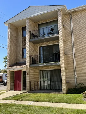 Buy this 1 bed house on Pershing Road in Berwyn, IL 60402