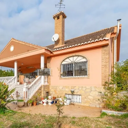 Buy this 7 bed house on la Pobla de Vallbona
