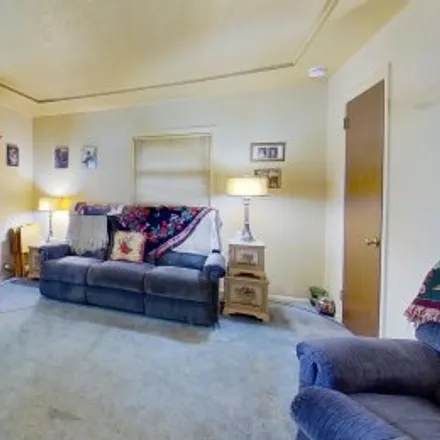 Buy this 3 bed apartment on 5415 Northeast 60Th Avenue in Central Northeast Portland, Portland