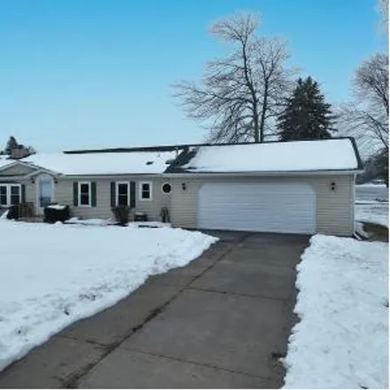 Buy this 3 bed house on 582 Witbeck Drive in Clare, MI 48617