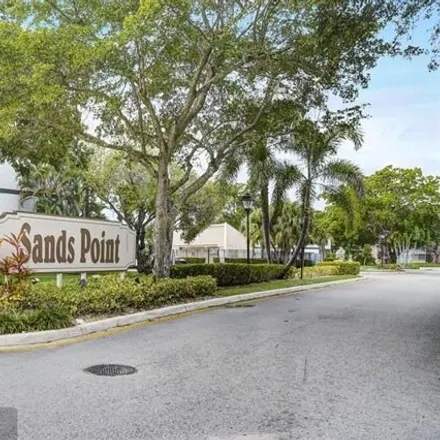 Image 3 - Sands Point Boulevard, Tamarac, FL 33321, USA - Condo for sale