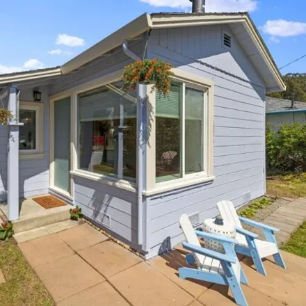 Buy this 2 bed house on 518 26th Avenue in Pleasure Point, Santa Cruz County