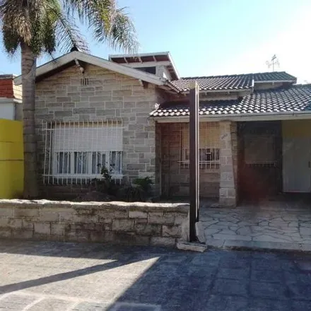 Buy this studio house on Serrano 1052 in Partido de Lomas de Zamora, 1828 Banfield