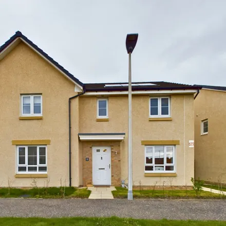 Buy this 3 bed duplex on 11 Queen Mary's Court in Winchburgh, EH52 6FN