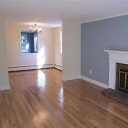 Image 7 - 7 Charles Street, North Reading, MA 01864, USA - House for rent