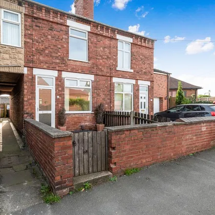 Rent this 2 bed townhouse on Brookhill Lane in Pinxton, NG16 6JX