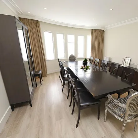 Image 4 - Kingsley Way, London, N2 0EJ, United Kingdom - House for rent