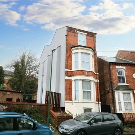 Rent this 6 bed house on 8 Lake Street in Nottingham, NG7 4AJ
