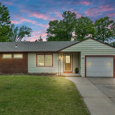 Buy this 3 bed house on 198 Eastmoor Drive in McPherson, KS 67460