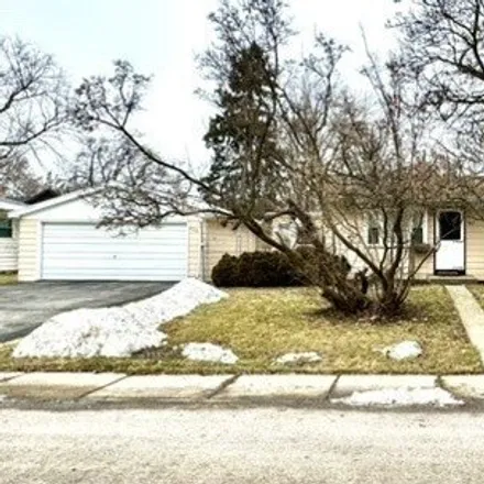 Buy this 3 bed house on 902 Chippewa Circle in Carpentersville, IL 60110