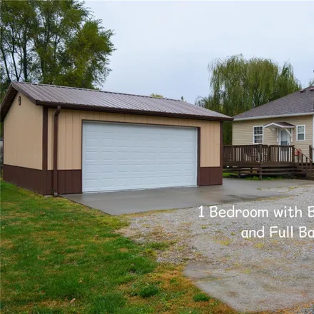 Buy this 1 bed house on 501 North 6th Street in Benld, Macoupin County