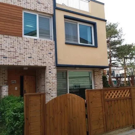 Image 2 - Hwaseong-si, 동탄2동, GYEONGGI, KR - Townhouse for rent