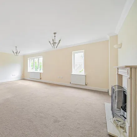 Image 3 - Marnhull Rise, Winchester, SO22 5FH, United Kingdom - Townhouse for rent