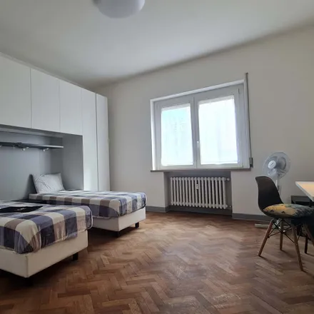 Rent this 4 bed room on FIAB Mestre - Amici della Bicicletta in Via Col di Lana 9/a, 30171 Venice VE