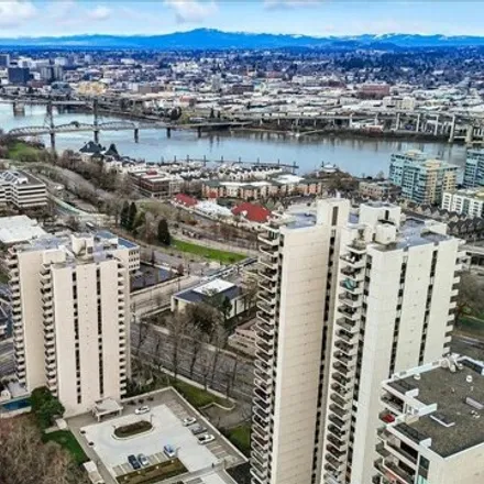 Image 3 - Lincoln Tower, 2211 Southwest 1st Avenue, Portland, OR 97201, USA - Condo for sale