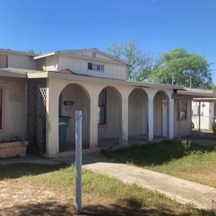 Image 1 - 652 West 1st Street, Del Rio, TX 78840, USA - House for sale