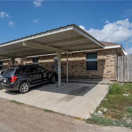 Image 4 - 2302 North Friday Avenue, Tagle Colonia Number 1, Pharr, TX 78577, USA - Duplex for sale