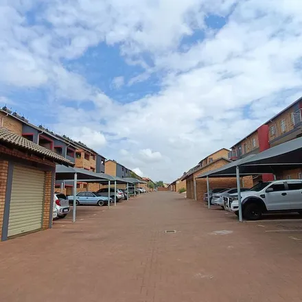 Image 4 - Nickel Street, Heuwelsig, Gauteng, 0173, South Africa - Apartment for rent