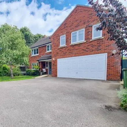 Buy this 5 bed house on Bell Davies Road in Stubbington, PO14 2AY